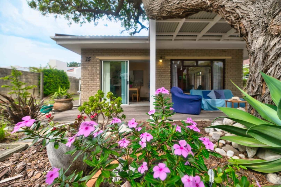 3 Bedroom Property for Sale in Voelklip Western Cape